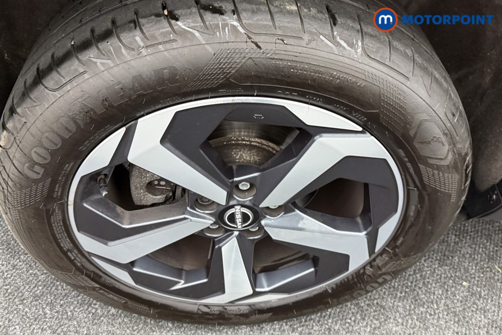 Nissan Qashqai N-Connecta Manual Petrol SUV - Stock Number (1551812) - 31st supplementary image