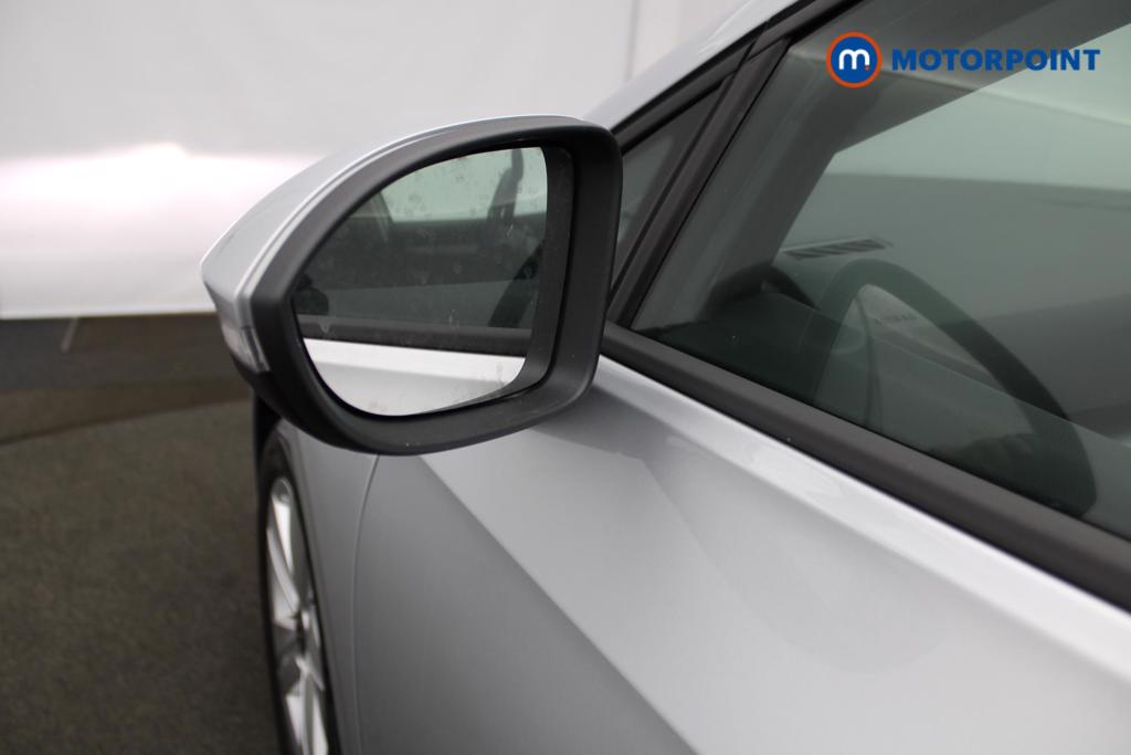 Volkswagen Golf Life Automatic Petrol Hatchback - Stock Number (1551894) - 30th supplementary image
