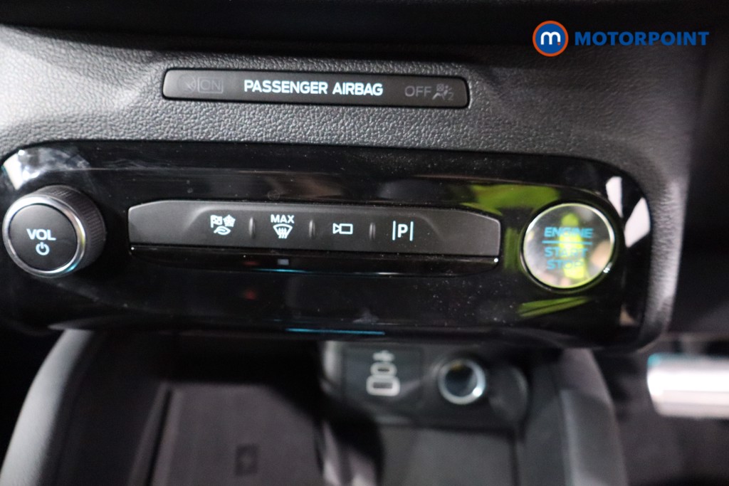 Ford Kuga St-Line Automatic Petrol Plug-In Hybrid SUV - Stock Number (1552094) - 14th supplementary image