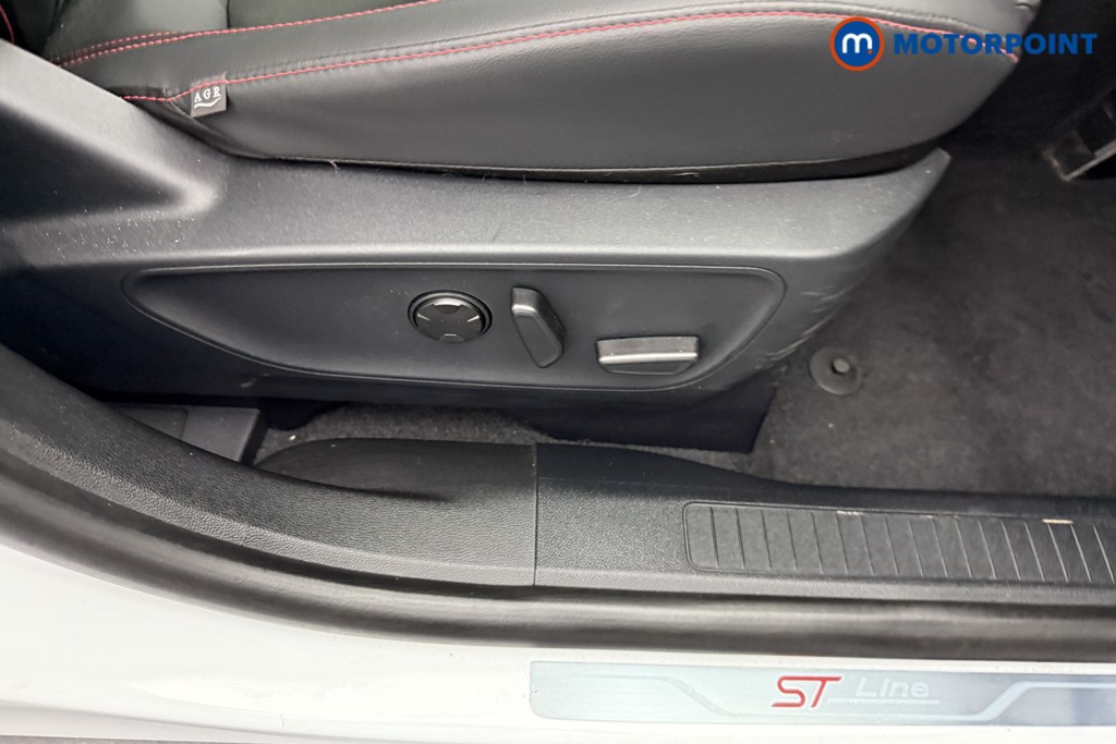 Ford Kuga St-Line Automatic Petrol Plug-In Hybrid SUV - Stock Number (1552126) - 16th supplementary image