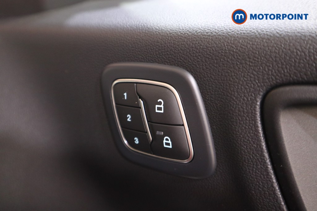Ford Kuga St-Line Automatic Petrol Plug-In Hybrid SUV - Stock Number (1552131) - 10th supplementary image