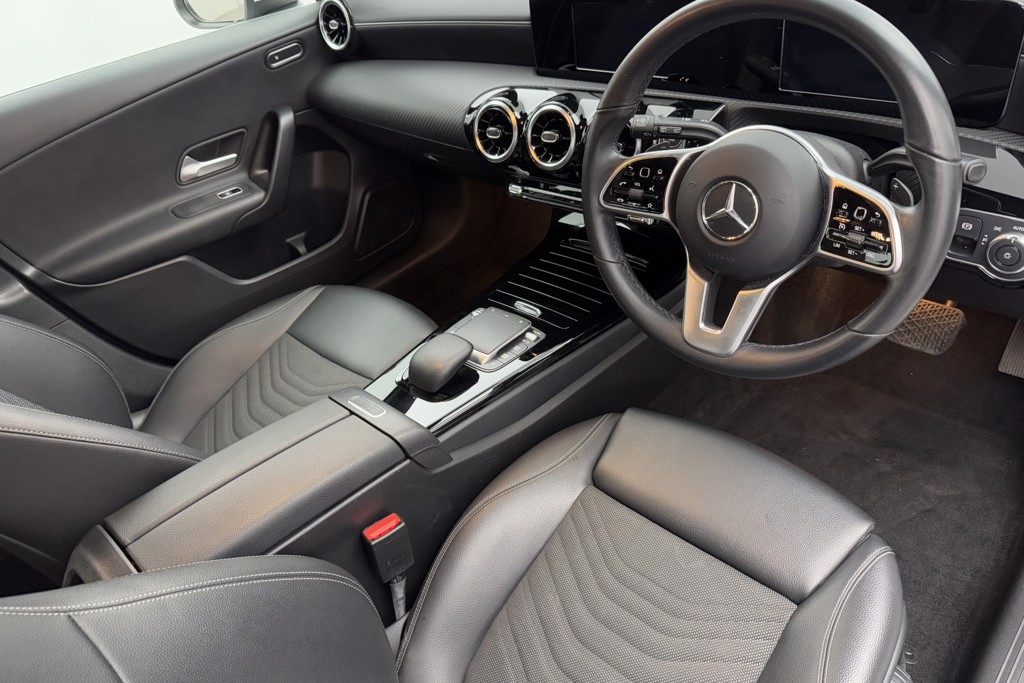 Mercedes-Benz A Class SE Automatic Petrol Hatchback - Stock Number (1552275) - 1st supplementary image