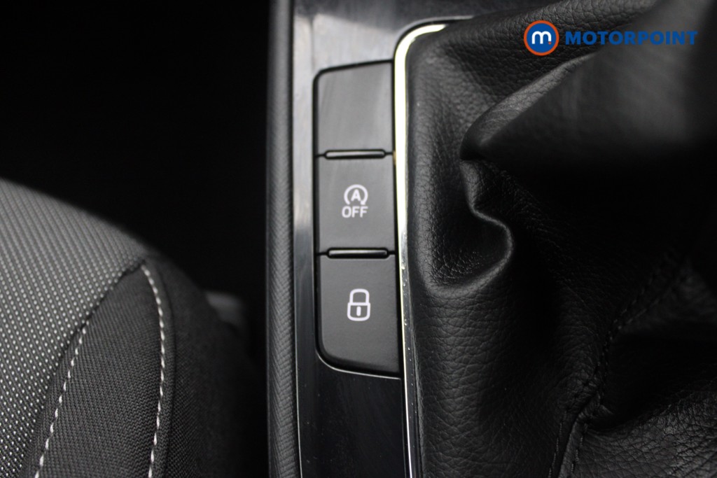 Skoda Fabia Colour Edition Manual Petrol Hatchback - Stock Number (1552338) - 10th supplementary image