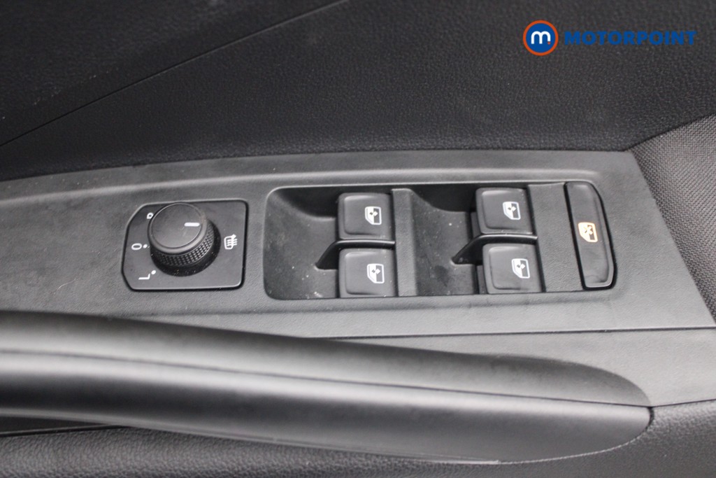 Skoda Fabia Colour Edition Manual Petrol Hatchback - Stock Number (1552338) - 16th supplementary image