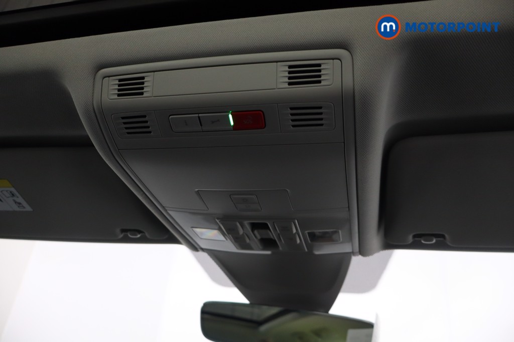 Volkswagen Tiguan Elegance Automatic Petrol SUV - Stock Number (1552372) - 19th supplementary image
