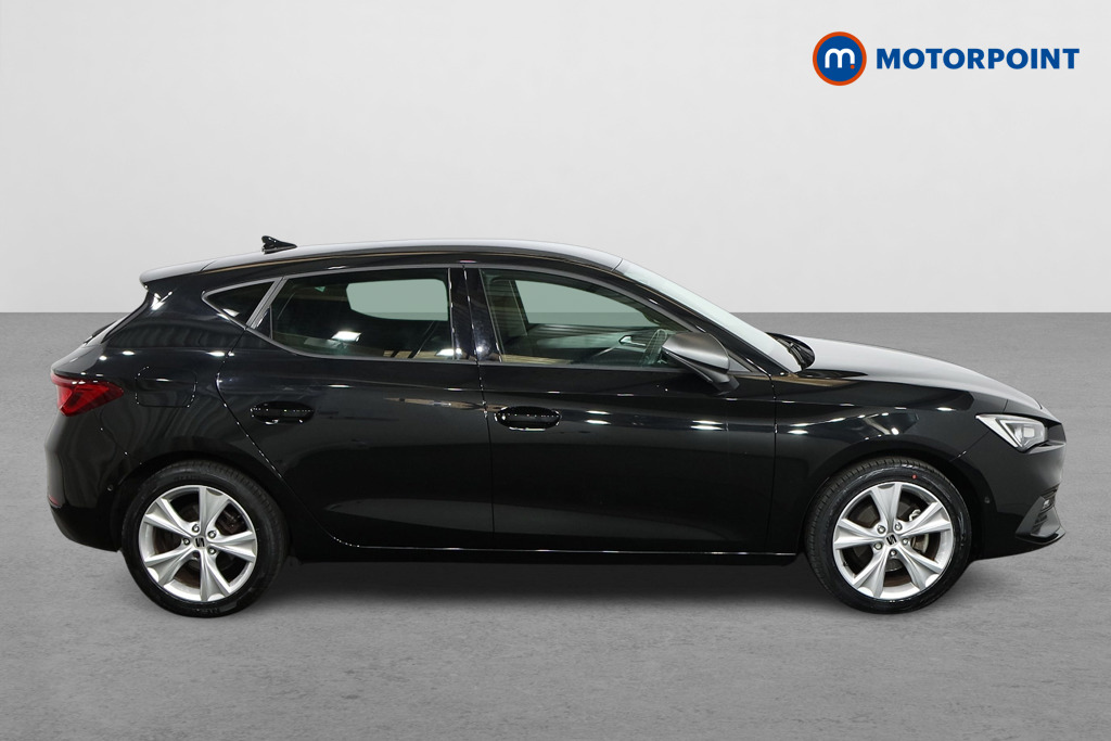 Seat Leon FR Manual Petrol Hatchback - Stock Number (1552660) - Drivers side