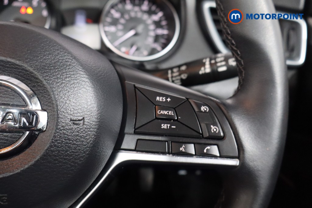 Nissan Qashqai N-Motion Manual Petrol SUV - Stock Number (1552809) - 8th supplementary image