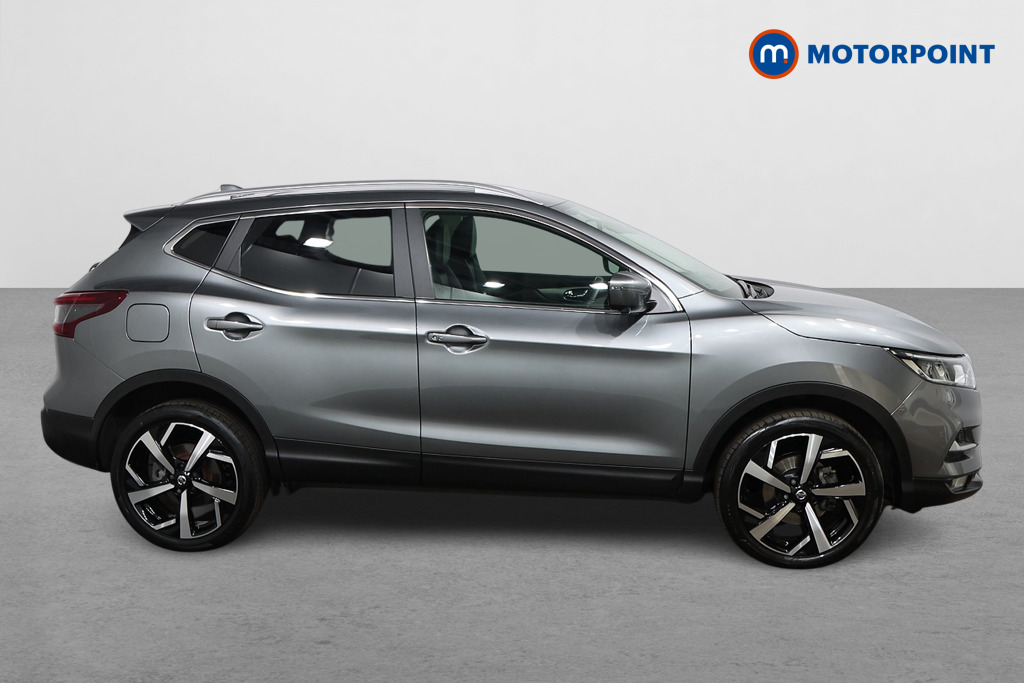 Nissan Qashqai N-Motion Manual Petrol SUV - Stock Number (1552809) - Drivers side