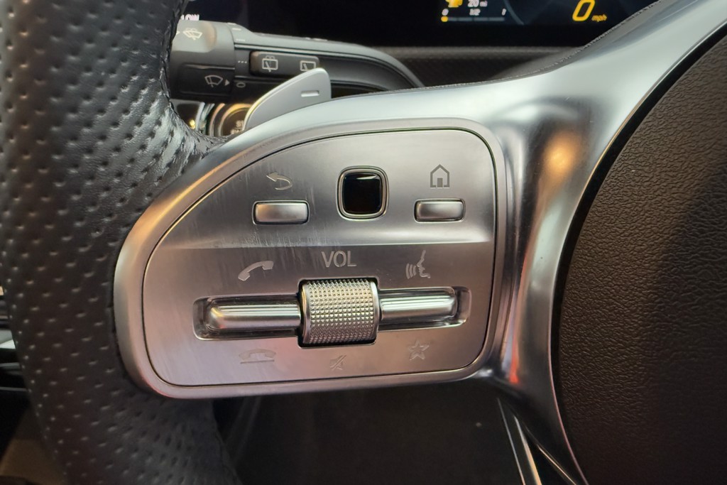 Mercedes-Benz A Class Amg Line Executive Edition Automatic Petrol Hatchback - Stock Number (1552915) - 5th supplementary image