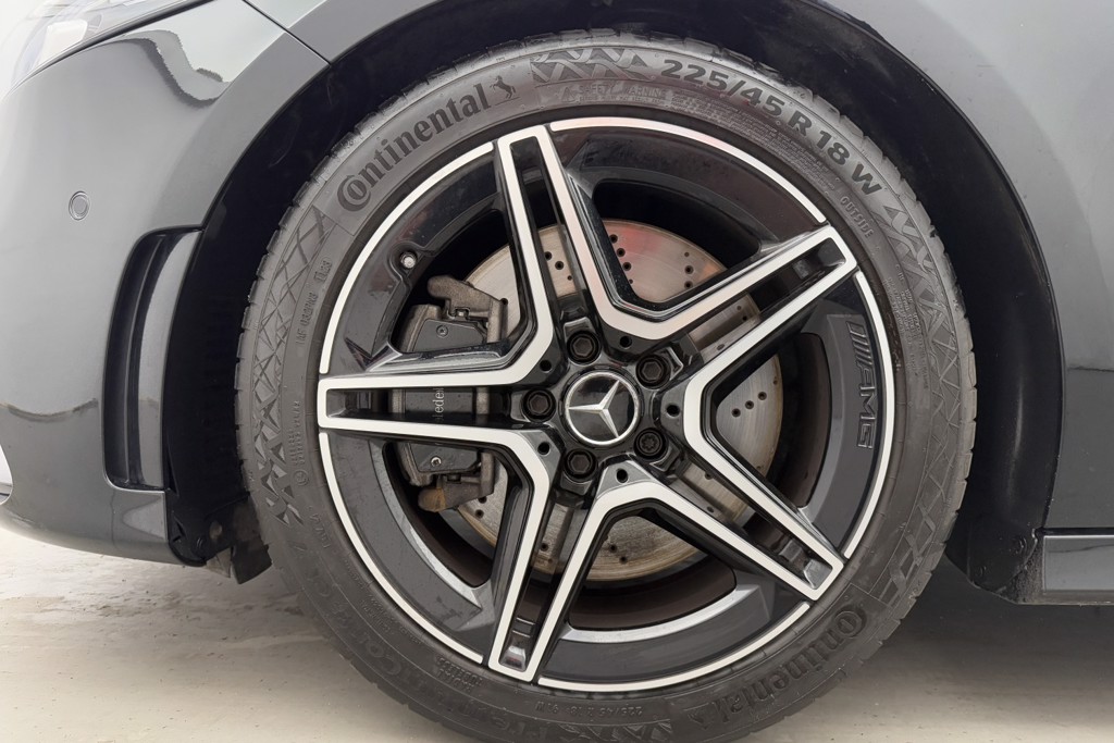Mercedes-Benz A Class Amg Line Executive Edition Automatic Petrol Hatchback - Stock Number (1552915) - 37th supplementary image