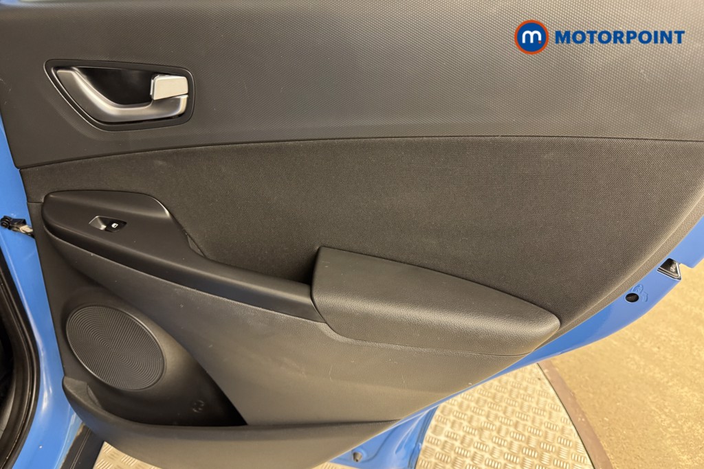 Hyundai Kona Premium Manual Petrol-Electric Hybrid SUV - Stock Number (1553079) - 16th supplementary image
