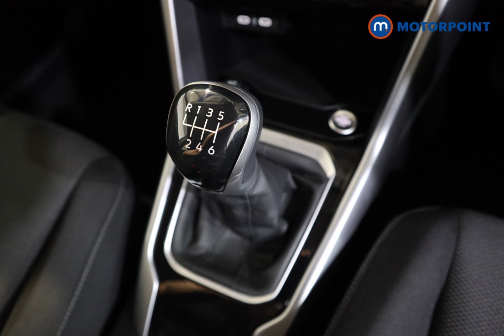 Volkswagen T-Roc Life Manual Petrol SUV - Stock Number (1553343) - 8th supplementary image