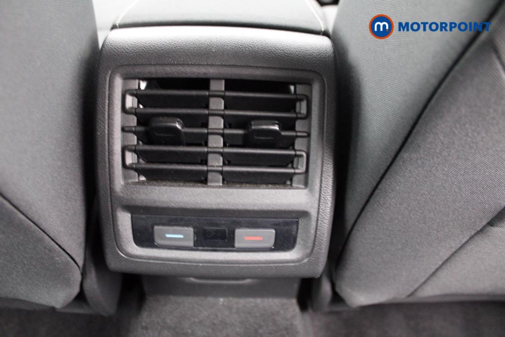 Volkswagen Golf Style Manual Petrol Hatchback - Stock Number (1553612) - 21st supplementary image
