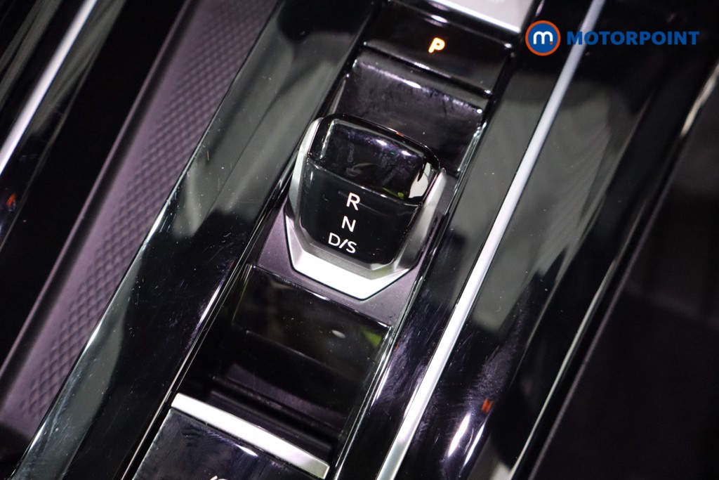 Volkswagen Golf R Black Edition Automatic Petrol Hatchback - Stock Number (1553703) - 14th supplementary image