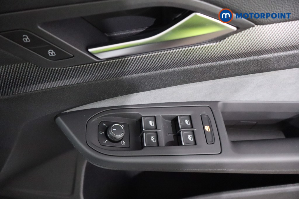 Volkswagen Golf R Black Edition Automatic Petrol Hatchback - Stock Number (1553703) - 16th supplementary image