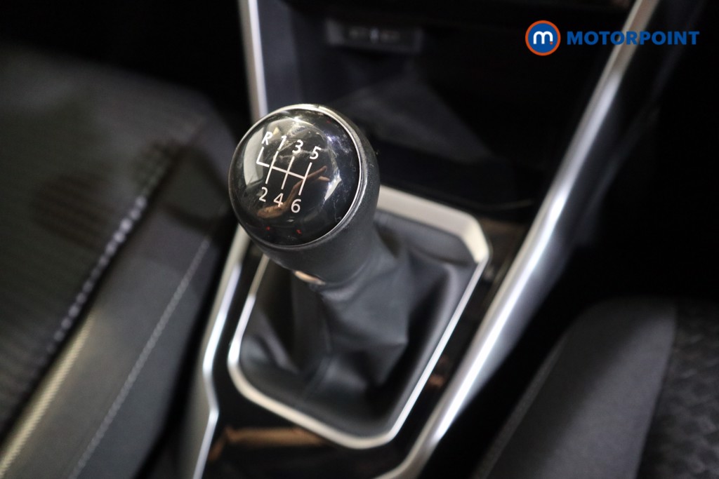 Volkswagen T-Roc Active Manual Petrol SUV - Stock Number (1553725) - 8th supplementary image