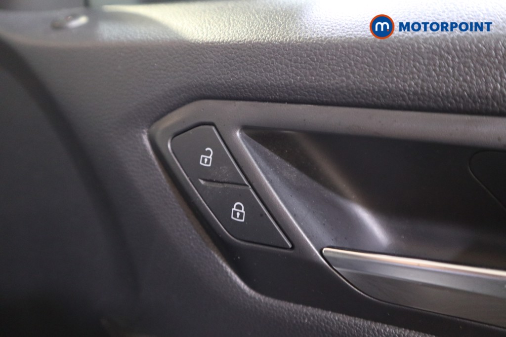 Volkswagen T-Roc Active Manual Petrol SUV - Stock Number (1553725) - 10th supplementary image