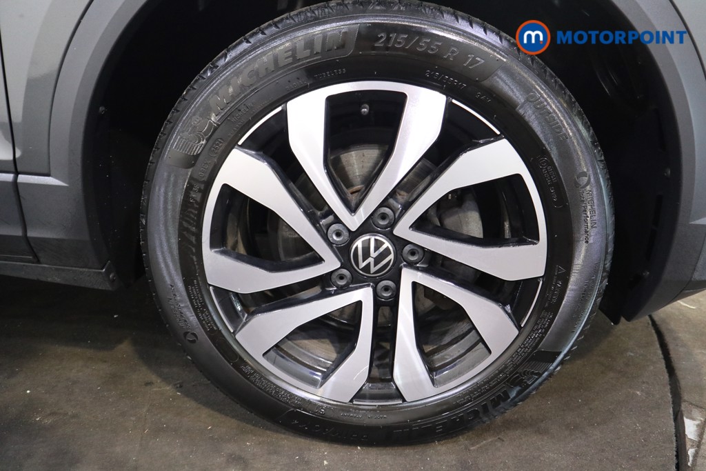 Volkswagen T-Roc Active Manual Petrol SUV - Stock Number (1553725) - 17th supplementary image