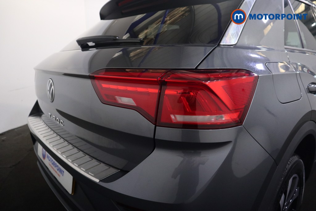 Volkswagen T-Roc Active Manual Petrol SUV - Stock Number (1553725) - 22nd supplementary image