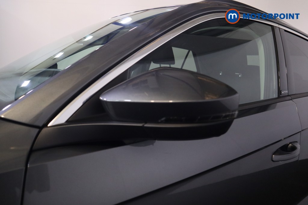 Volkswagen T-Roc Active Manual Petrol SUV - Stock Number (1553725) - 24th supplementary image