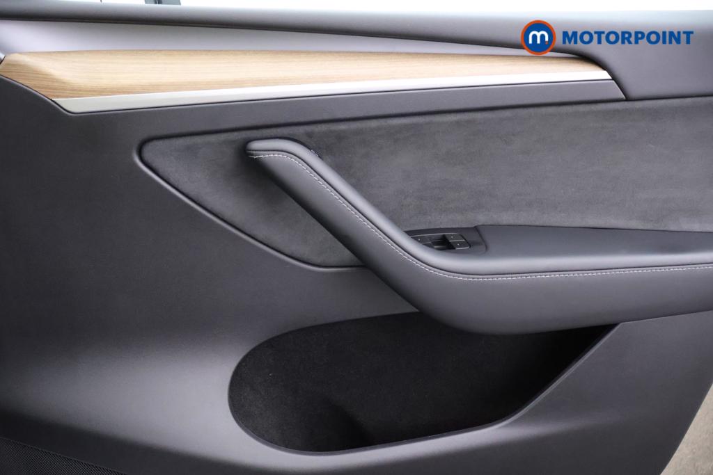 Tesla Model Y Long Range Automatic Electric SUV - Stock Number (1553924) - 4th supplementary image