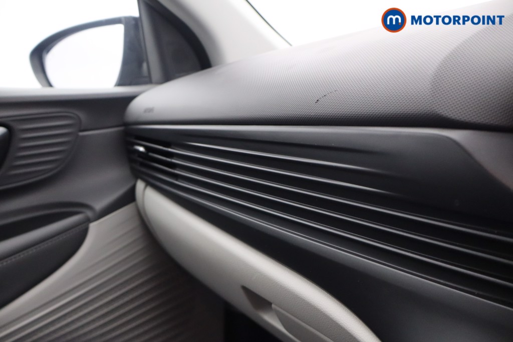 Hyundai Bayon Ultimate Automatic Petrol-Electric Hybrid SUV - Stock Number (1553993) - 10th supplementary image
