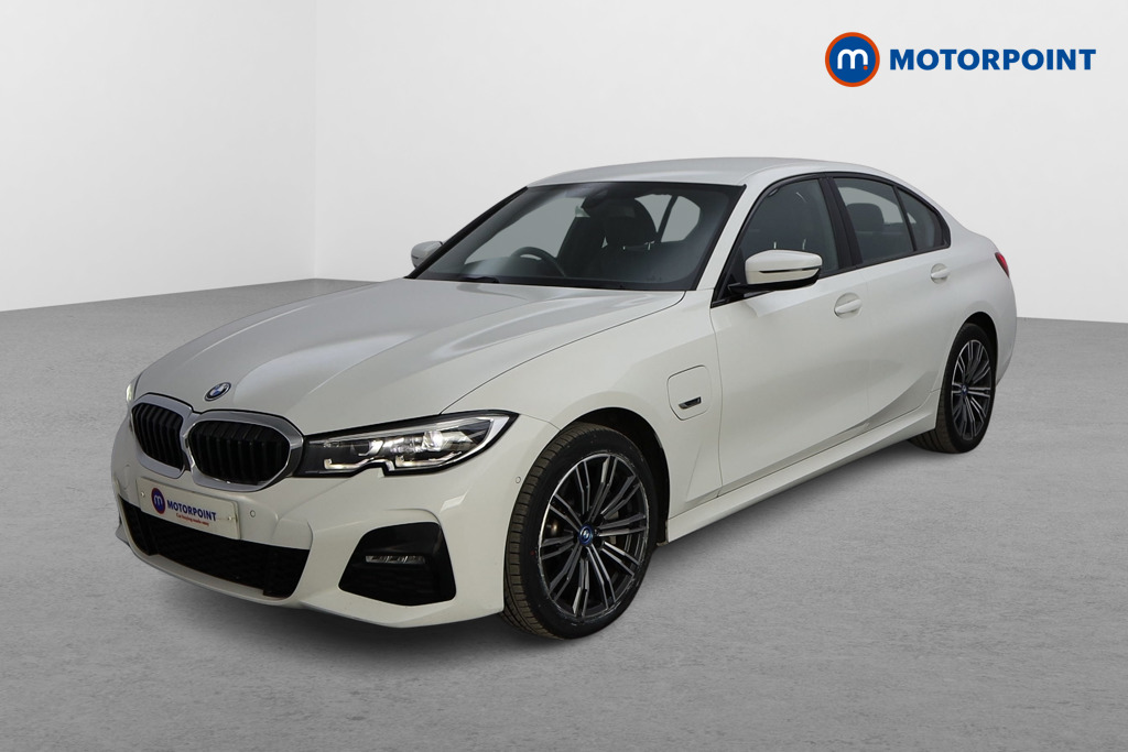 BMW 3 Series M Sport Automatic Petrol Plug-In Hybrid Saloon - Stock Number (1554263) - Passenger side front corner