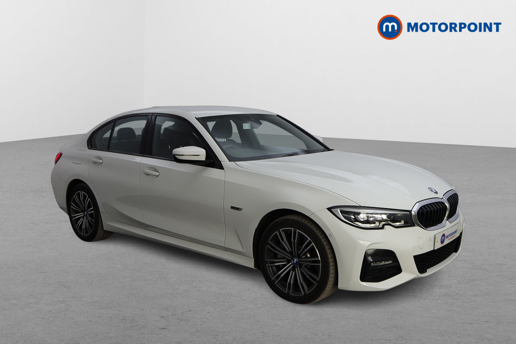 BMW 3 Series M Sport Automatic Petrol Plug-In Hybrid Saloon - Stock Number (1554263) - Drivers side front corner