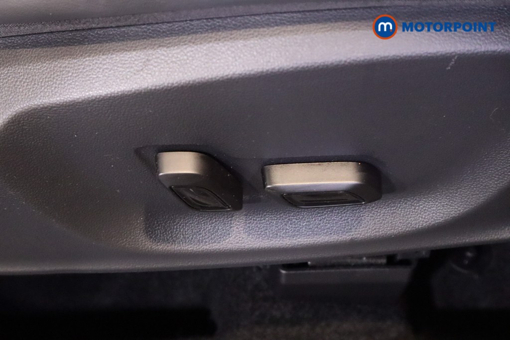 Mg Motor Uk ZS Exclusive Manual Petrol SUV - Stock Number (1554350) - 13th supplementary image