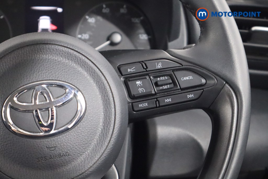 Toyota Yaris Icon Automatic Petrol-Electric Hybrid Hatchback - Stock Number (1554376) - 8th supplementary image