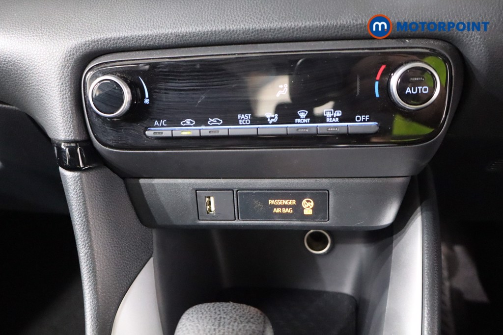 Toyota Yaris Icon Automatic Petrol-Electric Hybrid Hatchback - Stock Number (1554376) - 14th supplementary image