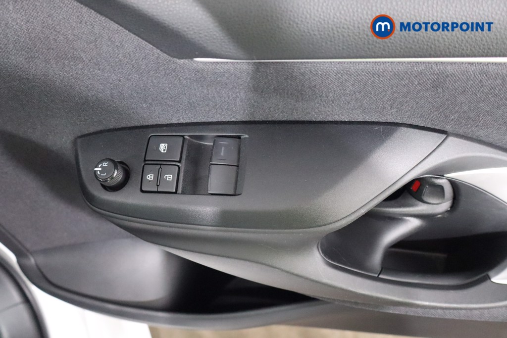 Toyota Yaris Icon Automatic Petrol-Electric Hybrid Hatchback - Stock Number (1554376) - 16th supplementary image