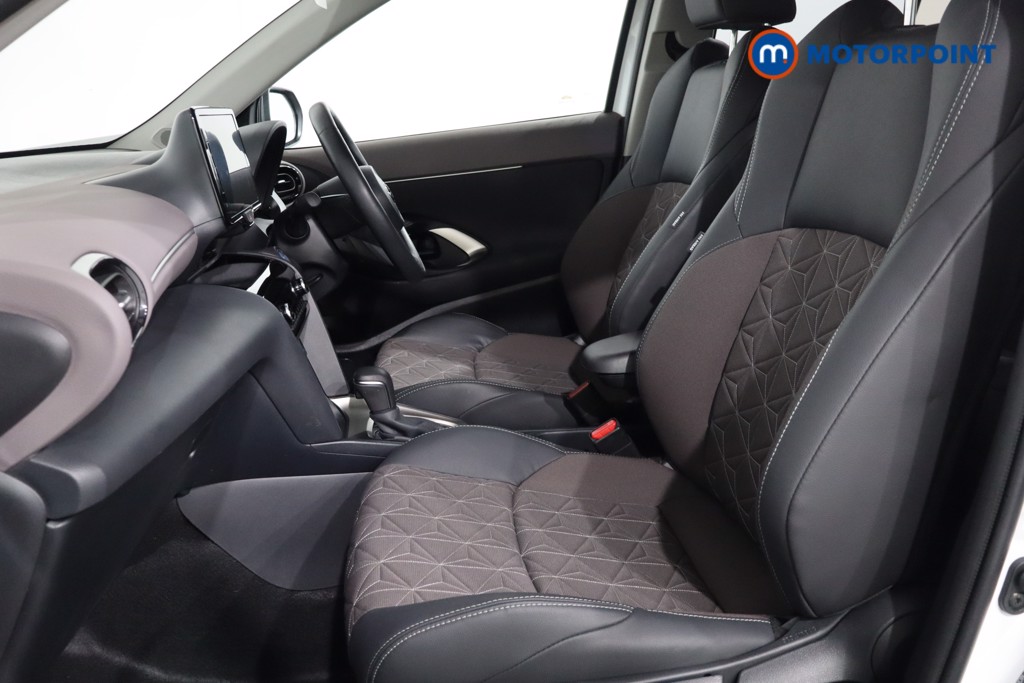 Toyota Yaris Cross Excel Automatic Petrol-Electric Hybrid Estate - Stock Number (1554388) - 4th supplementary image