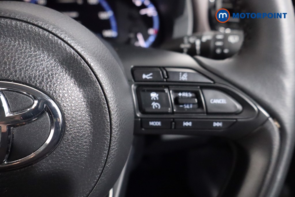 Toyota Yaris Cross Excel Automatic Petrol-Electric Hybrid Estate - Stock Number (1554388) - 8th supplementary image