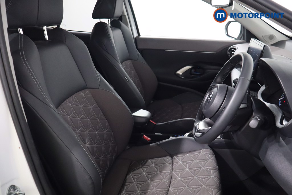 Toyota Yaris Cross Excel Automatic Petrol-Electric Hybrid Estate - Stock Number (1554388) - 21st supplementary image