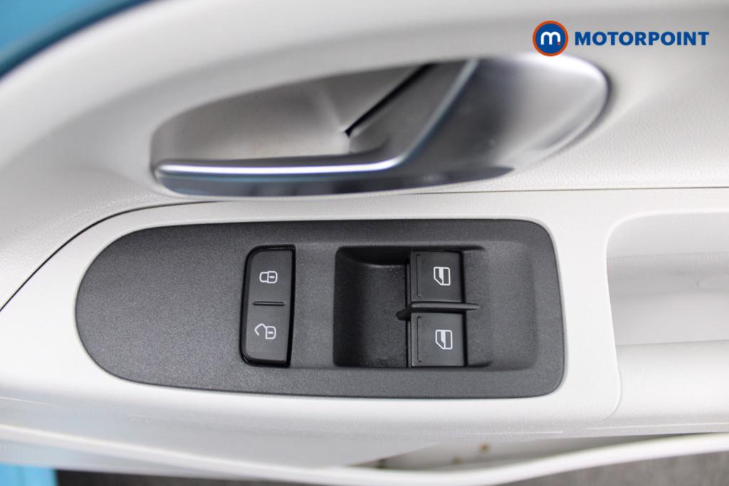 Volkswagen UP Move Up Manual Petrol Hatchback - Stock Number (1554406) - 15th supplementary image