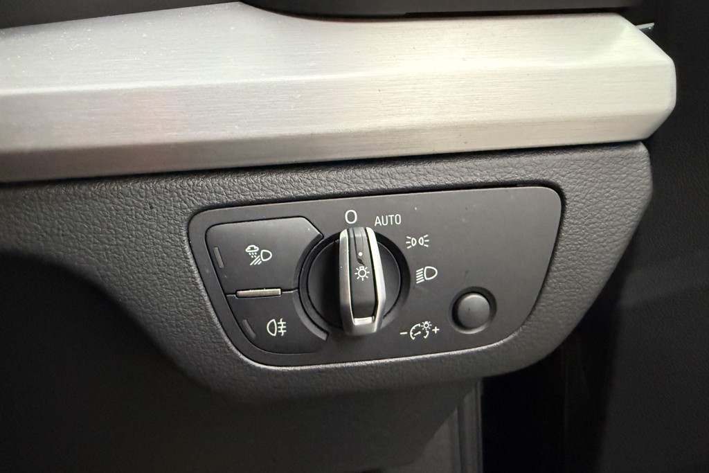 Audi Q5 S Line Automatic Petrol SUV - Stock Number (1554425) - 18th supplementary image
