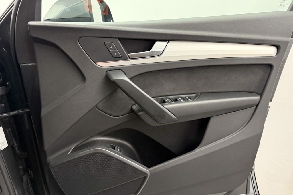 Audi Q5 S Line Automatic Petrol SUV - Stock Number (1554425) - 19th supplementary image