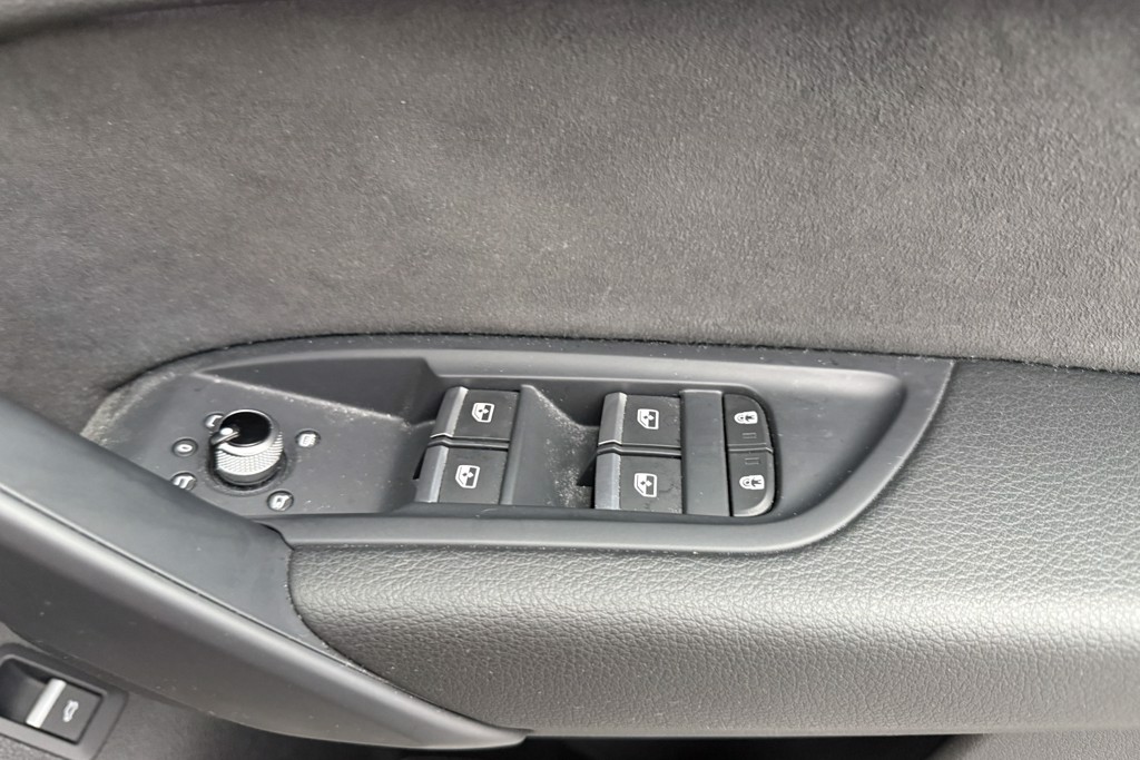 Audi Q5 S Line Automatic Petrol SUV - Stock Number (1554425) - 20th supplementary image