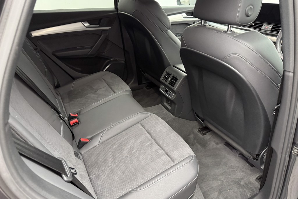 Audi Q5 S Line Automatic Petrol SUV - Stock Number (1554425) - 23rd supplementary image