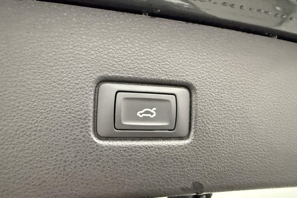 Audi Q5 S Line Automatic Petrol SUV - Stock Number (1554425) - 30th supplementary image