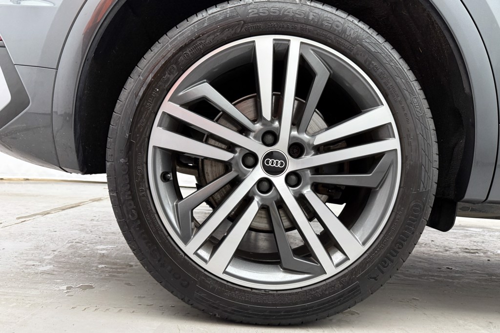Audi Q5 S Line Automatic Petrol SUV - Stock Number (1554425) - 37th supplementary image