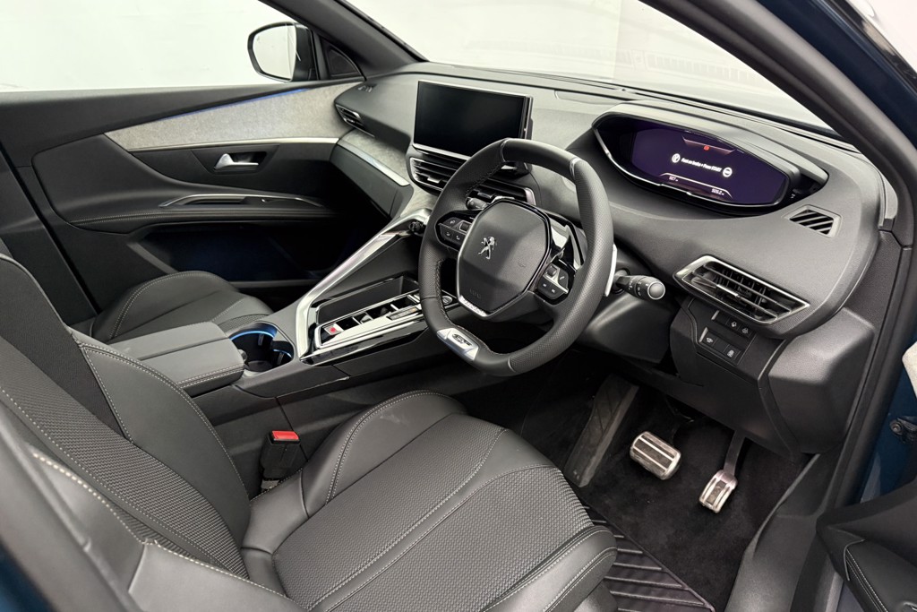 Peugeot 5008 GT Automatic Diesel SUV - Stock Number (1554558) - 1st supplementary image