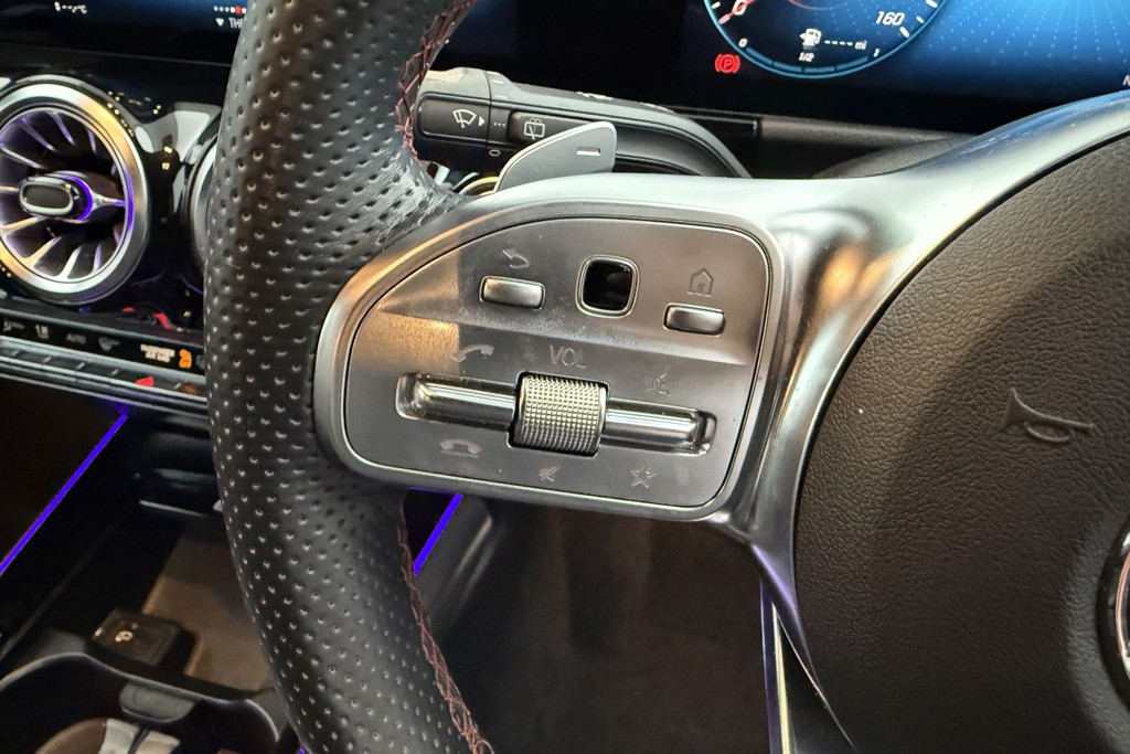 Mercedes-Benz GLA Amg Line Automatic Petrol SUV - Stock Number (1554562) - 3rd supplementary image