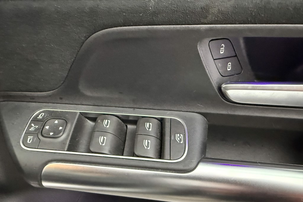 Mercedes-Benz GLA Amg Line Automatic Petrol SUV - Stock Number (1554562) - 29th supplementary image