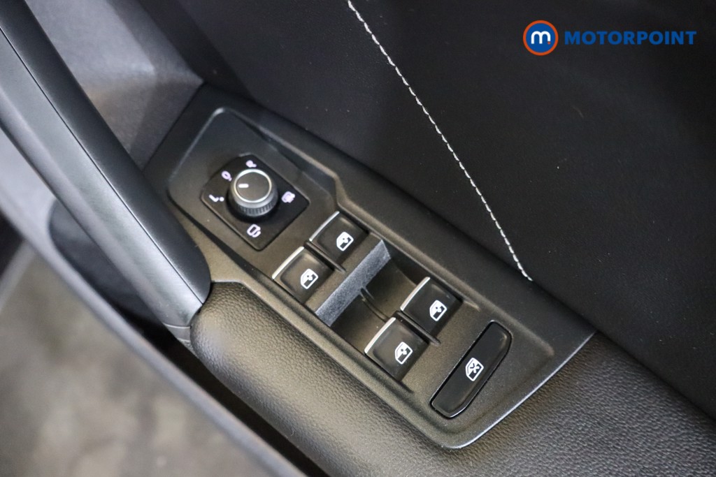 Volkswagen Tiguan Black Edition Automatic Petrol SUV - Stock Number (1554584) - 13th supplementary image