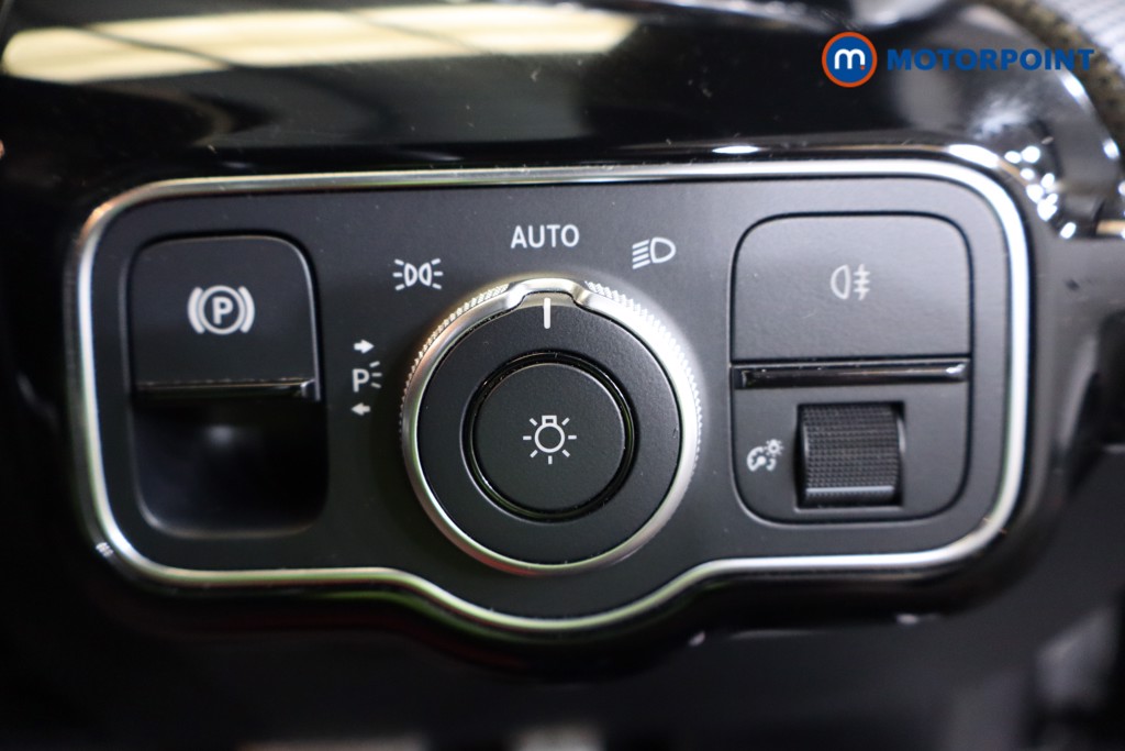 Mercedes-Benz CLA Amg Line Automatic Petrol Coupe - Stock Number (1554585) - 12th supplementary image