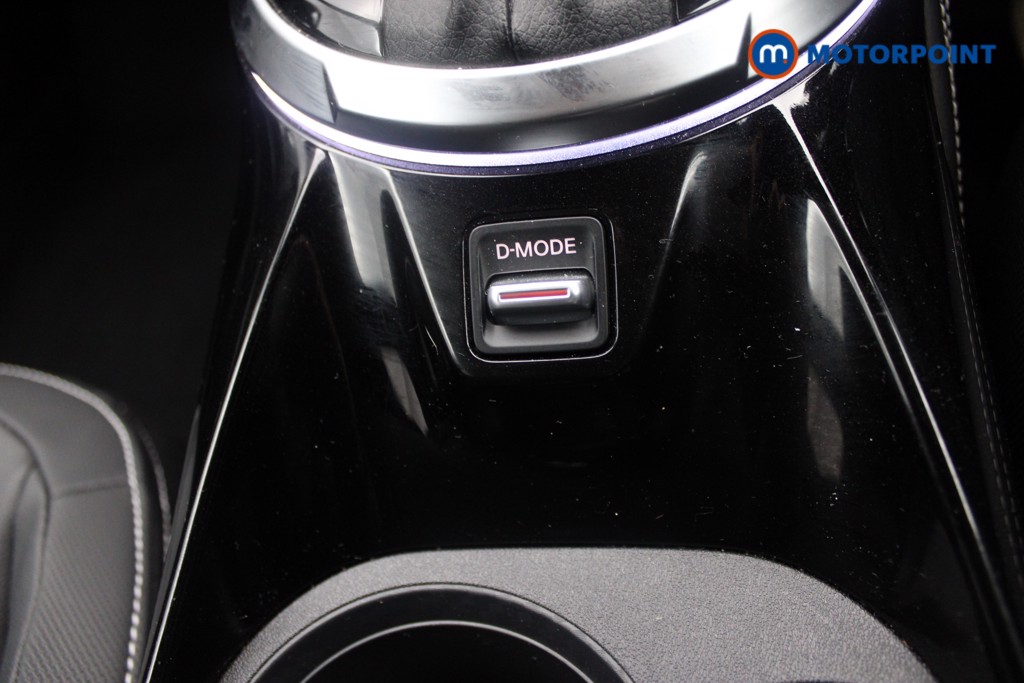 Nissan Juke Tekna Automatic Petrol-Electric Hybrid SUV - Stock Number (1554809) - 13th supplementary image