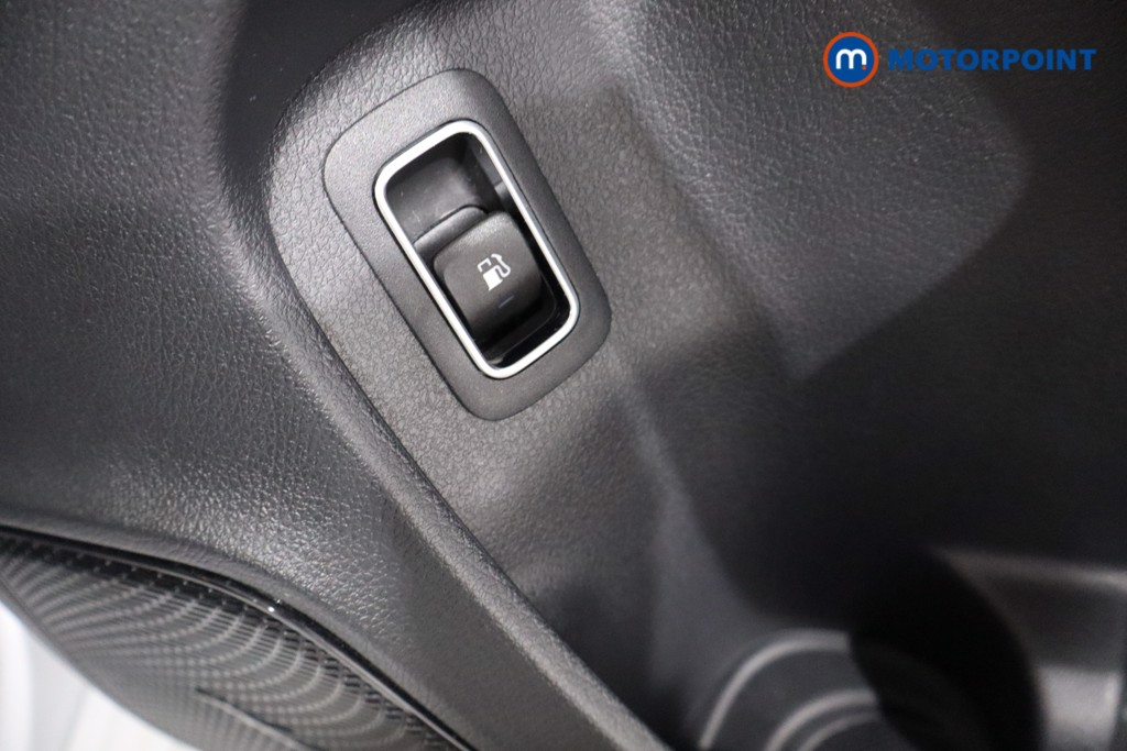 Mercedes-Benz A Class Amg Line Automatic Petrol Plug-In Hybrid Saloon - Stock Number (1554857) - 18th supplementary image
