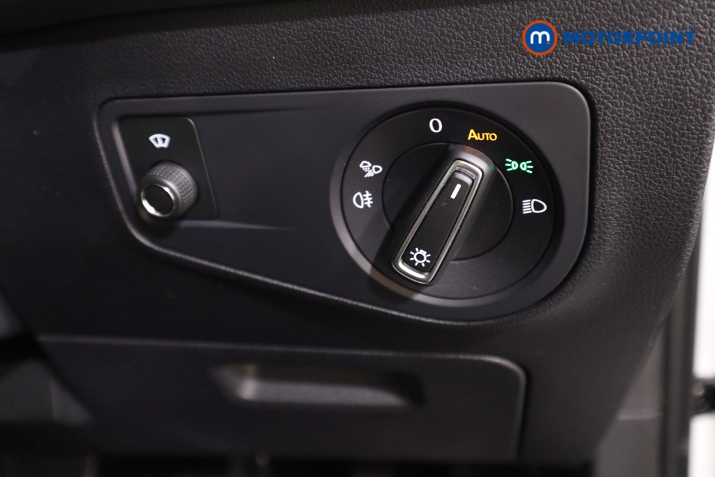 Volkswagen Tiguan Elegance Automatic Petrol Plug-In Hybrid SUV - Stock Number (1555495) - 9th supplementary image